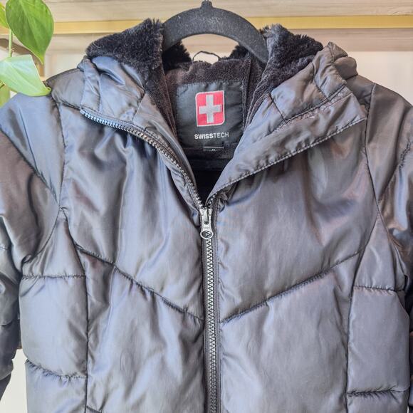 Swiss Tech Black Puffer Jacket/Coat w/ Hood & Faux Fur Lining, Kids Medium 7/8 - Picture 2 of 11